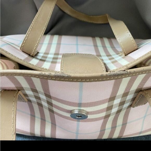 FINAL PRICE FLASH SALE🔥 AUTHENTIC VINTAGE BURBERRY PINK NOVA CANDY SHOULDER BAG - Picture 2 of 12
